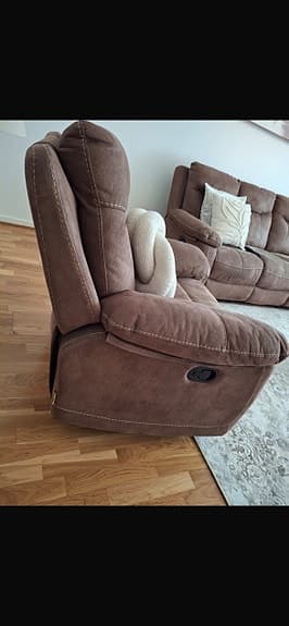 Soffgrupp i mycket fint skick – 3+2+1-sits med soffbord