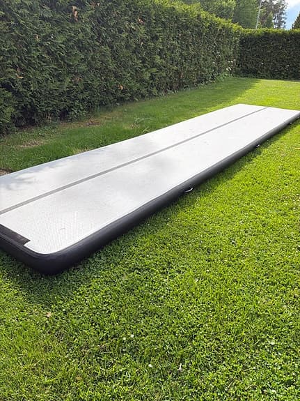 Airtrack gymnastikmatta vit/svart