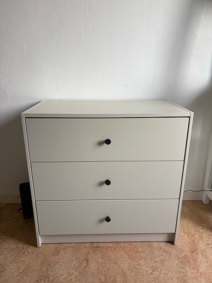 IKEA GURSKEN byrå