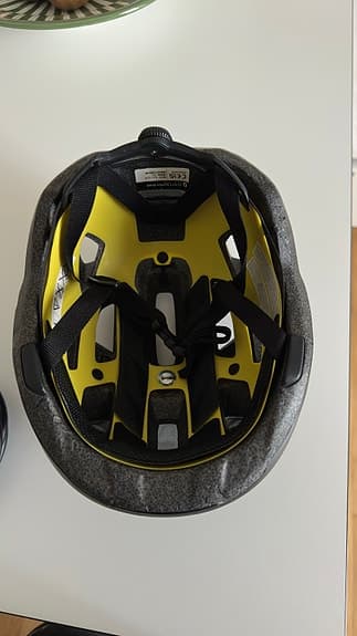 Oanvänd Scott Supra Plus cykelhjälm M/L + cykellås