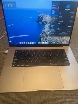 Apple MacBook Pro 16" M1 MAX