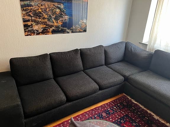 IKEA hörnsoffa mörkgrå i bra skick
