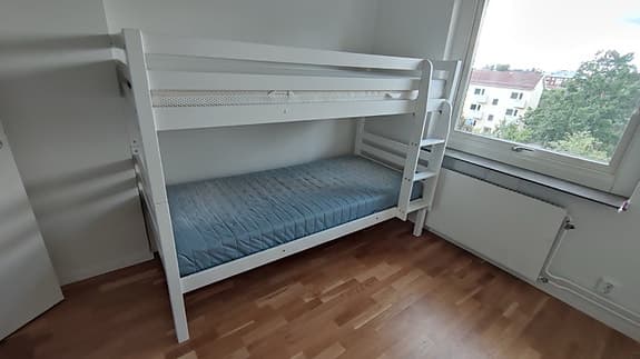 Våningssäng vit med stege