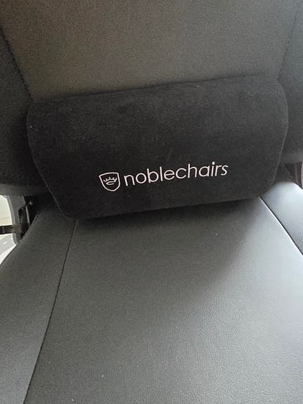Noblechair Hero PU läder svart gamingstol
