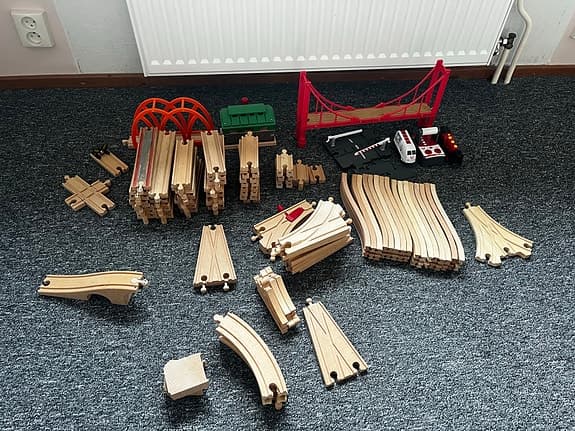 BRIO stort paket trätåg, räls och fordon