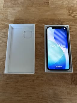 Apple iPhone 12 128 GB svart