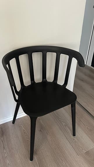 Stilren IKEA stol i svart (2 st)