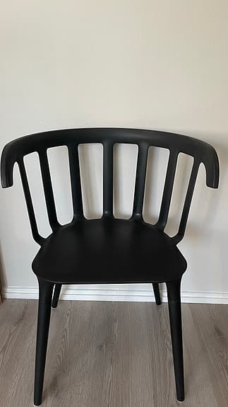 Stilren IKEA stol i svart (2 st)