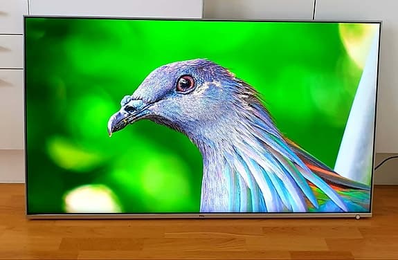 Android TCL smart tv 55tum 4K med väggfäste