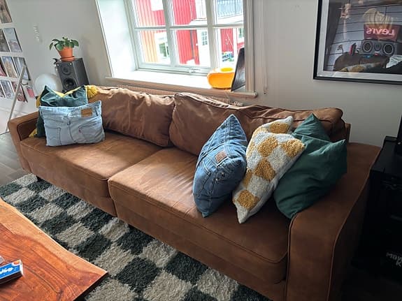 Brun 4-sits soffa