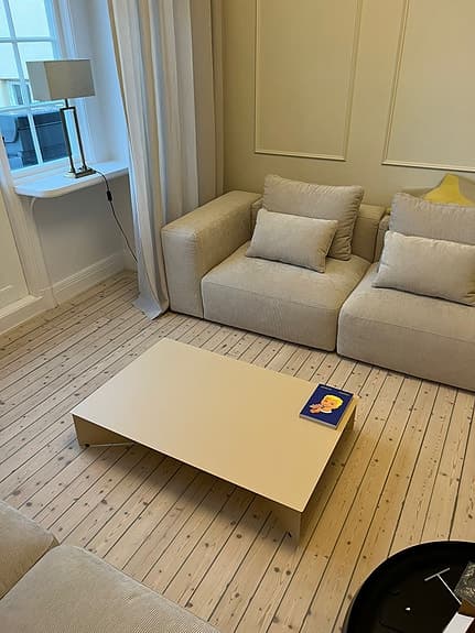 Layered Rosso modulsoffa - leverans inom Stockholm möjligt