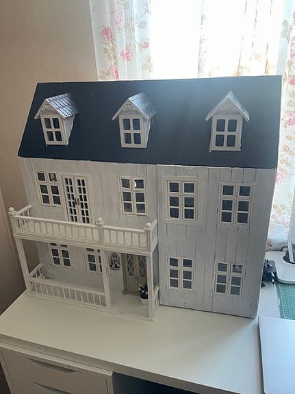Dockhus/ dockskåp