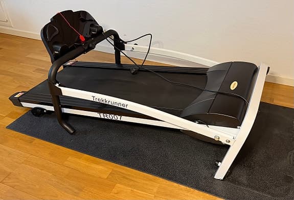 SÄNKT PRIS - Trekkrunner löpband TR007 med display och säkerhetslina
