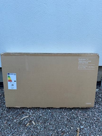 Samsung TV i kartong 43”, helt ny