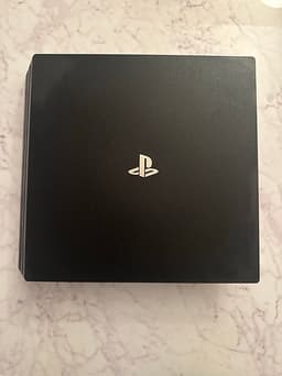 Sony PlayStation 4 Pro  svart