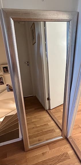 Mio spegel silverfärgad ram