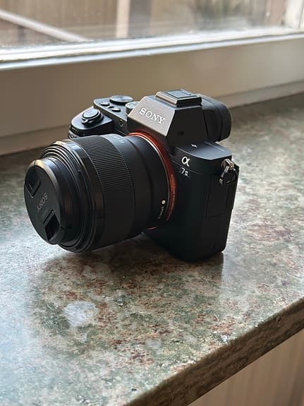 Sony A7ii + Sony FE 50 mm f/1.8