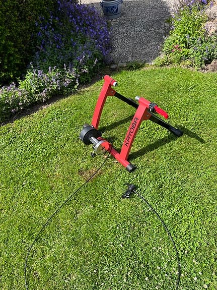 Kinetic cykeltrainer röd