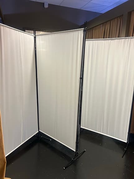 Rumsavskiljare / Vikvägg / Skärmvägg vit-svart