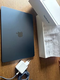 Apple MacBook Air 2022 M2