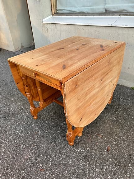 Retro slagbord i massiv furu – fint skick med förvaring