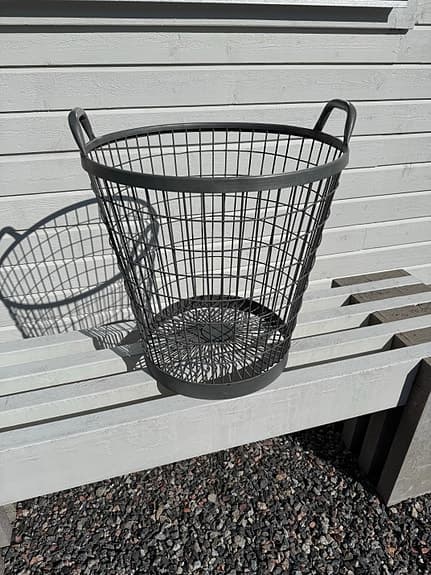 Metallkorgar grå för förvaring & dekorations stegar