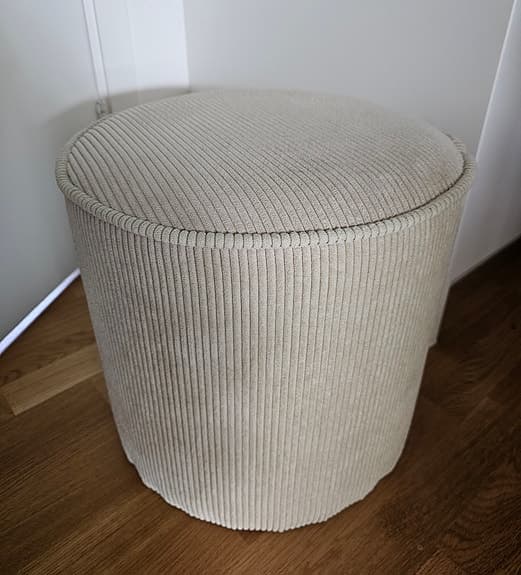Söt, liten sittpall 34×Ø37.