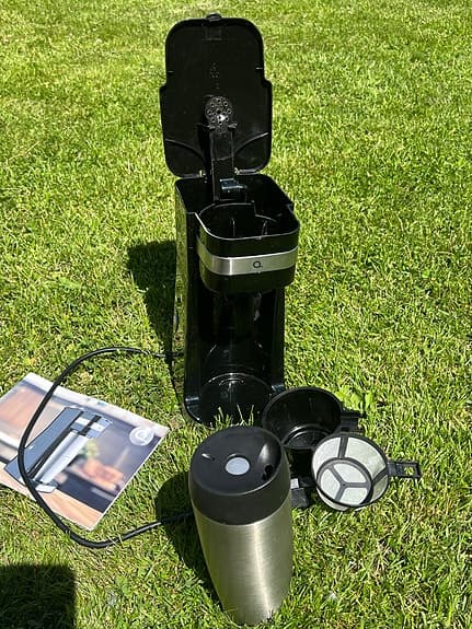 Elektrisk liten kaffebryggare med termosmugg