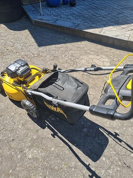 DeWalt gräsklippare batteridriven