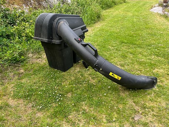 Jonsered LT2217A uppsamlare till åkgräsklippare svart