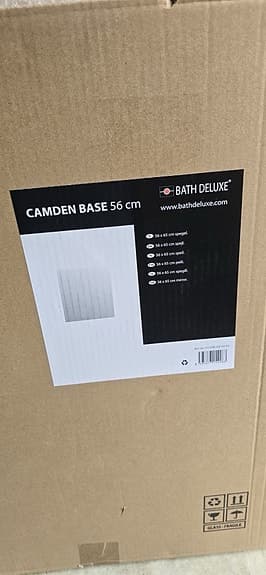 Badrumsspegel 56x65cm, fortfarande i förpackning