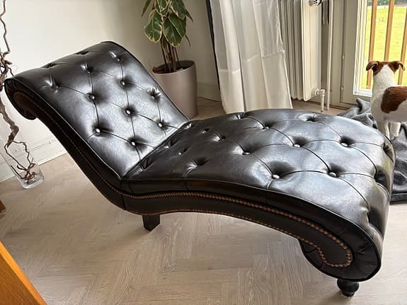 Elegant Chesterfield schäslong