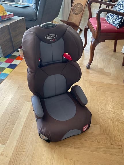 Graco bilbarnstol bältesstol brun/grå