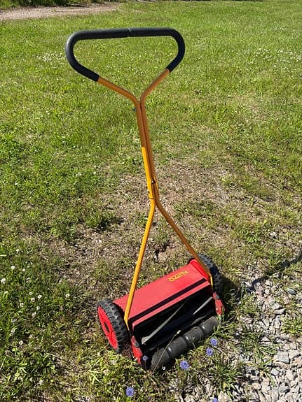 gräsklippare röd/gul