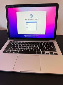 SKADAD! MacBook Pro Retina-13"(2015), i7, 16GB Ram, 250GB NVMe, 92% Batterihälsa