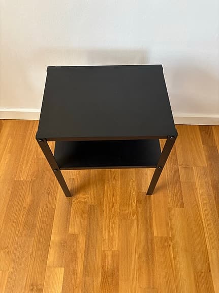 Avlastningsbord, sängbord metall, svart