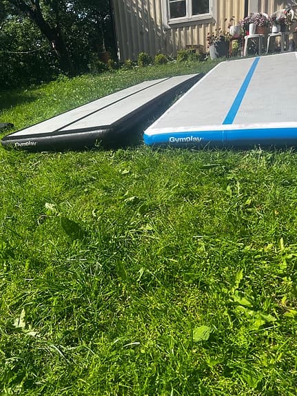 Gymplay Airtrack-paket (2 st mattor + pump + väska)