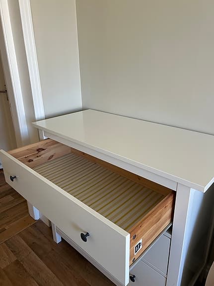 HEMNES byrå från IKEA