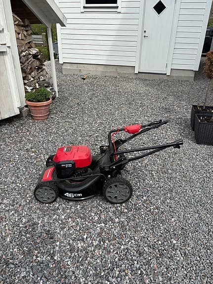 Batteridriven gräsklippare Powerworks