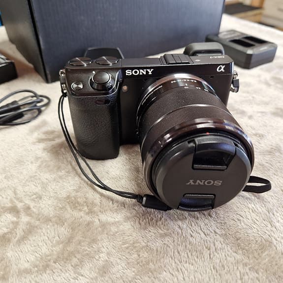 Sony NEX-7 med Sony 18-55 mm Objektiv
