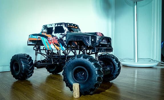 Monstertruck gigantisk och lagom snabb