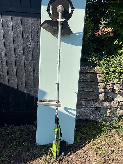 Green World Tools  grästrimmer grön