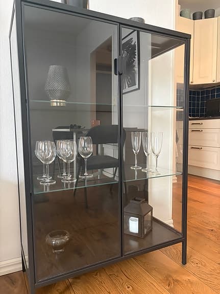 IKEA vitrinskåp glas svart 80x120 cm