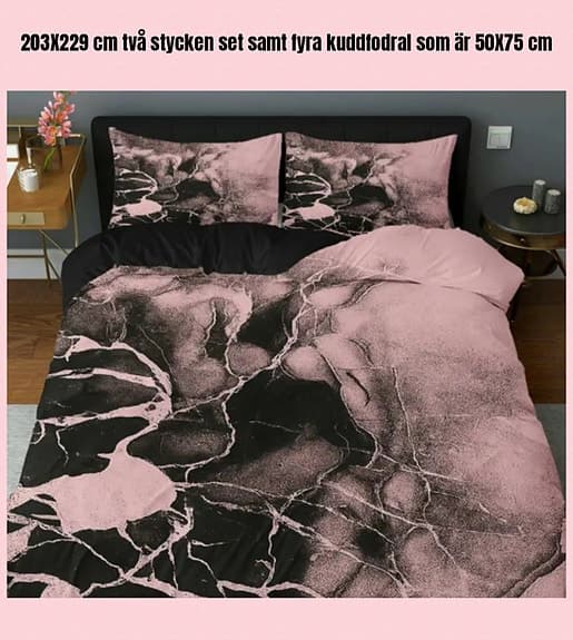 203X229 cm två stycken set samt fyra kuddfodral som är 50X75 cm!