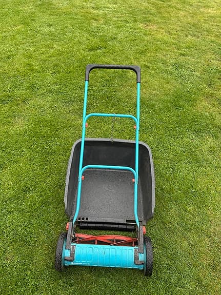 Gardena handgräsklippare med uppsamlare
