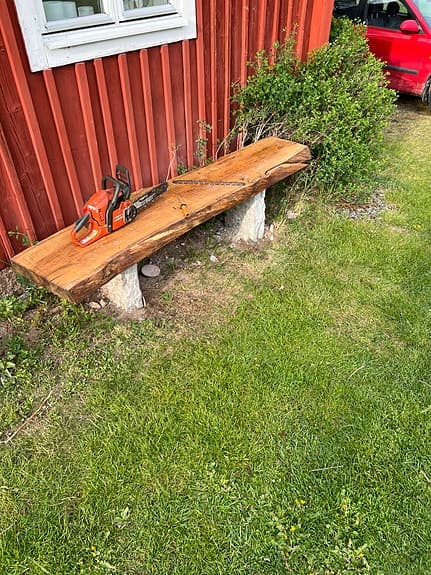 Trädgårdsbänk
