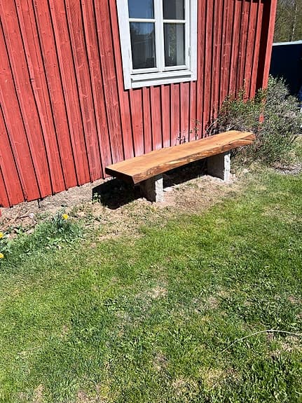 Trädgårdsbänk
