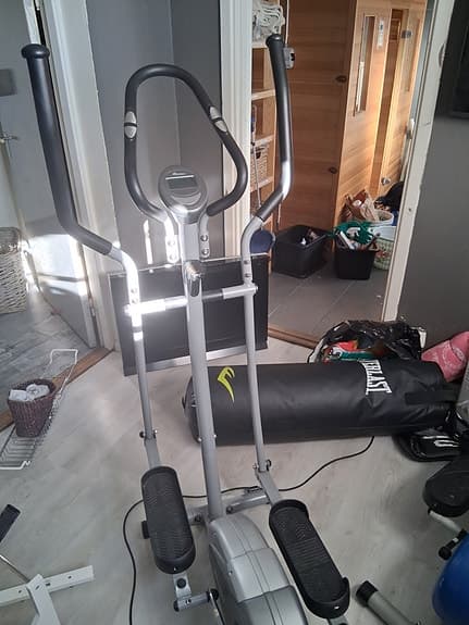 Silverfärgad crosstrainer