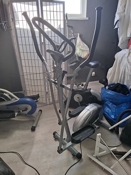 Silverfärgad crosstrainer