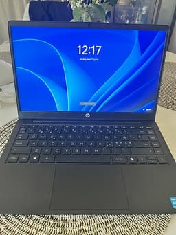 HP laptop 14 tum svart
